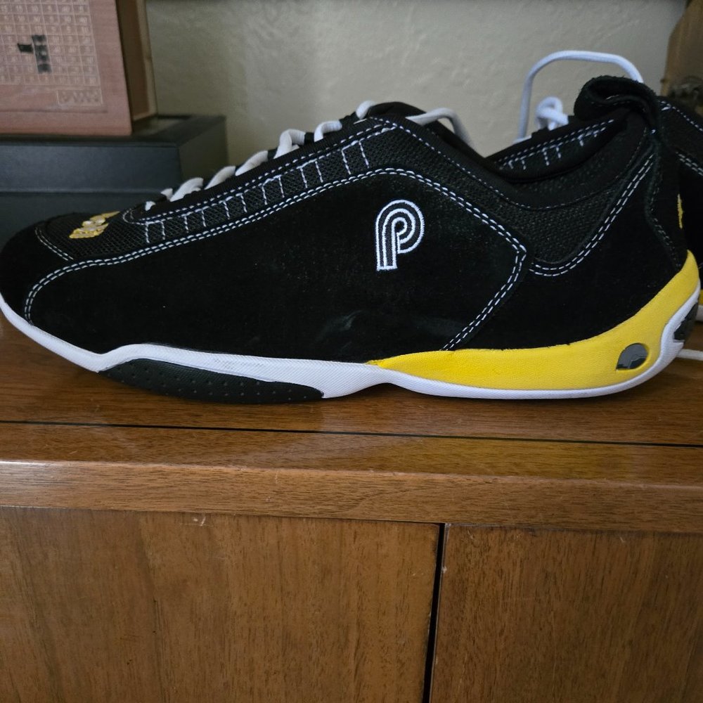 Mens size 11 Piloti Driving Shoes